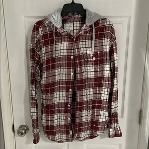 American eagle men’s flannel with detachable hood
